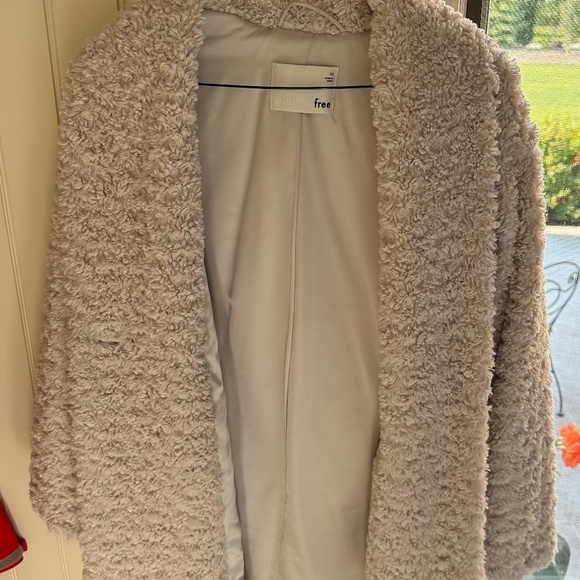 Aritzia Wilfred Free Plush Jacket - Picture 3 of 3